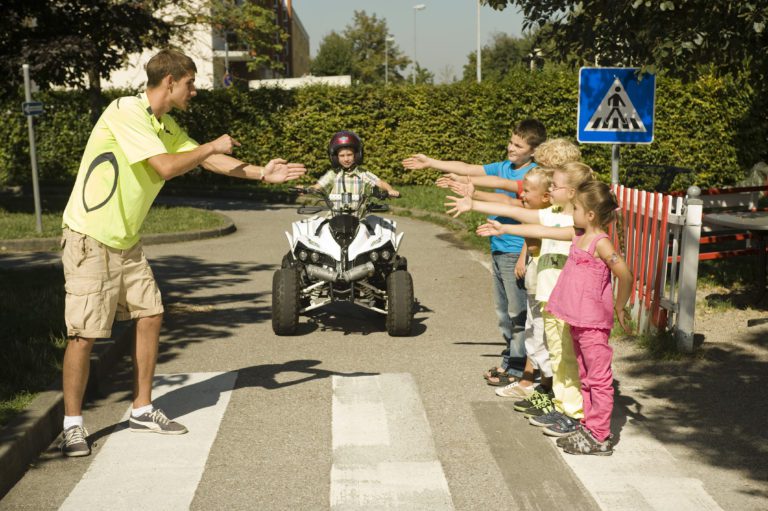 Kiddi-Car Kinderverkehrstraining Kiddi-Car Club 4 Mini-Job Fürstenfeldbruck