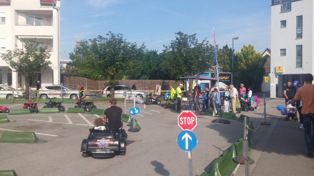 Kiddi-Car Kinderverkehrstraining Kiddi-Car auf der Auto- & Mobilitätsschau Fürstenfeldbruck 2023 1 Kiddi-Car Quadfahren Auto und Mobilitaetsschau Fuerstenfeldbruck mit Kiddi Car